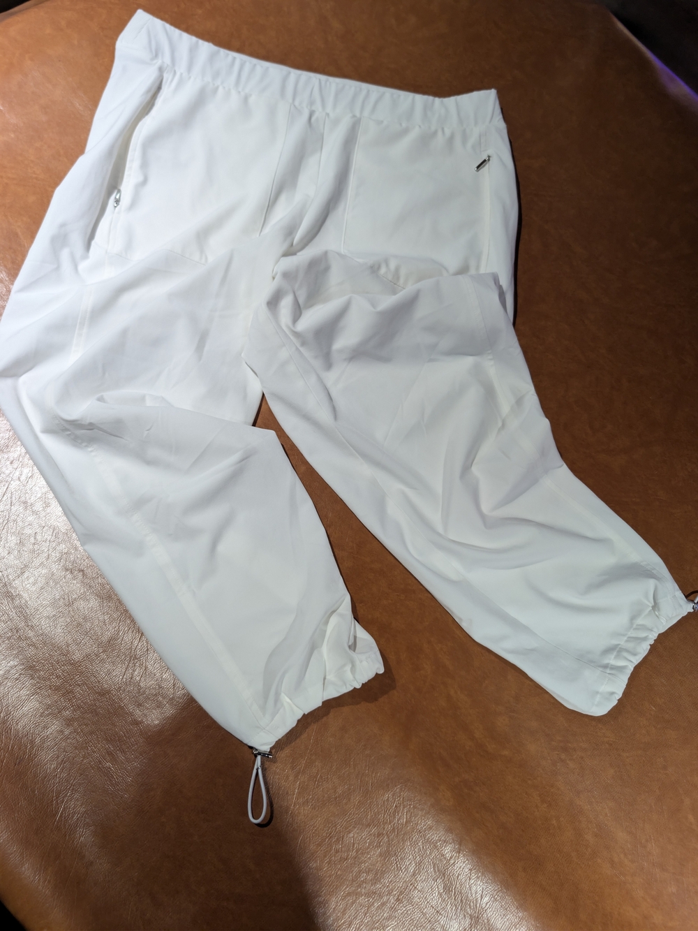 Chico's Zenergy Neema Bungee Cropped Pants White Size 2 / US 12 UPF 50+